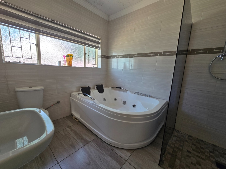 4 Bedroom Property for Sale in Potchefstroom North West